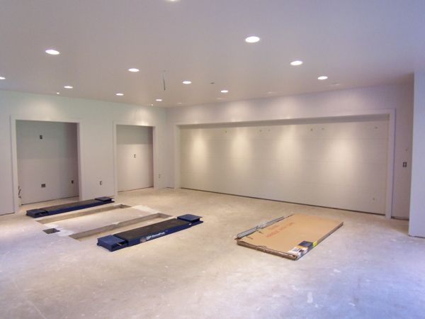 recouvrir le plafond du garage avec des plaques de plâtre