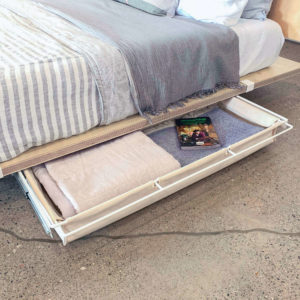 Boîte sous le lit