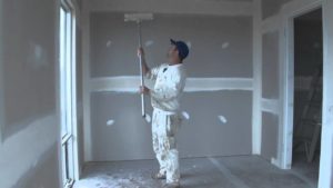 rouleau à peinture pour plafond