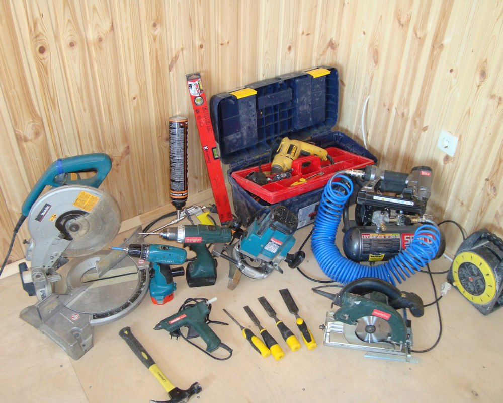 outil pour installer un plafond tendu en tissu