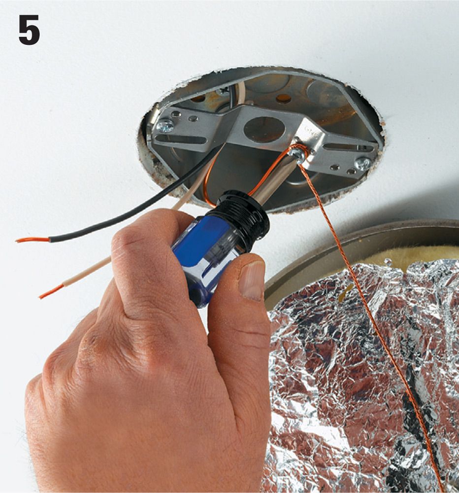 pose de câblage au plafond