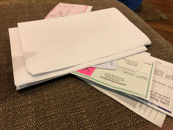 Enveloppes et factures