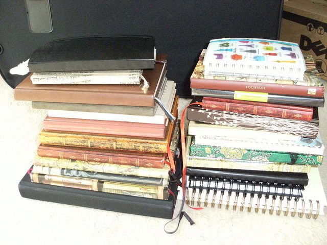 Des piles de blocs-notes