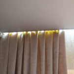 Niche pour corniche avec éclairage.