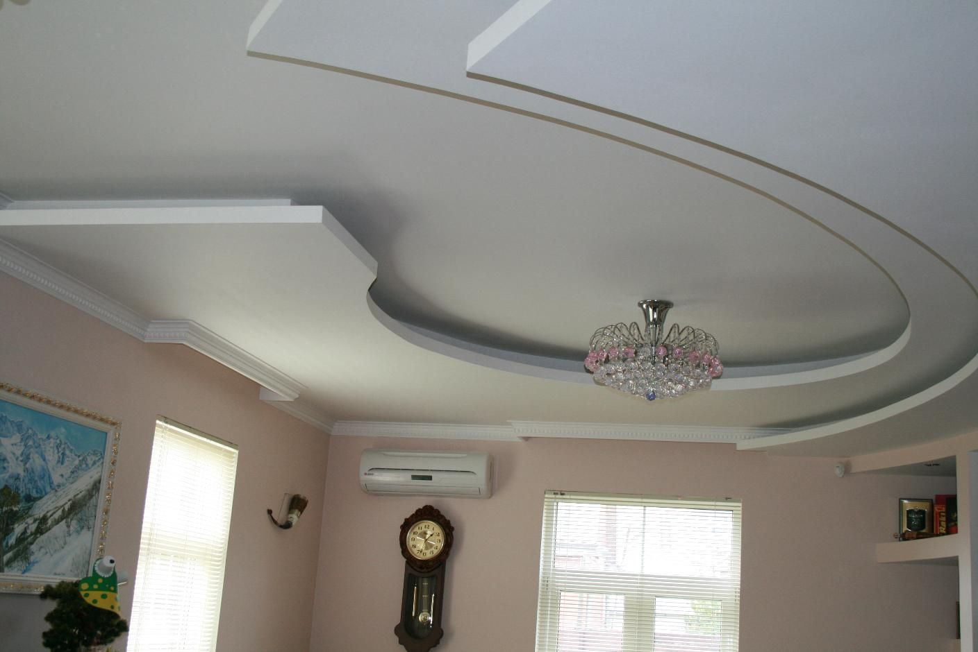 plafond en plaques de plâtre à deux niveaux