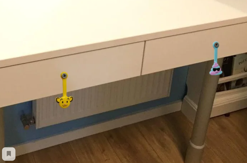 Attaches comme poignées pour meubles