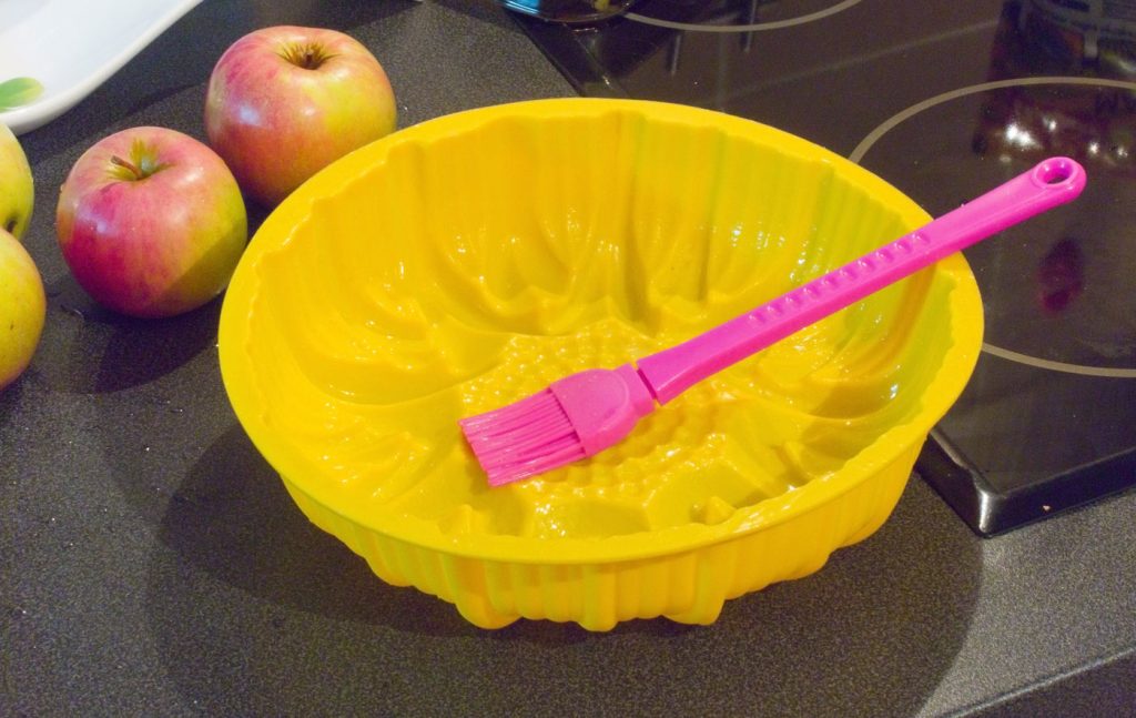 enlever les dépôts de carbone du moule en silicone