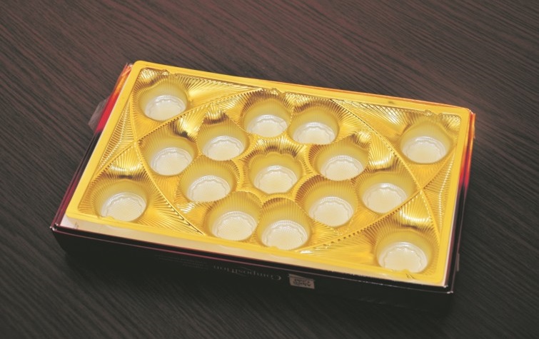 glace dans des inserts de bonbons