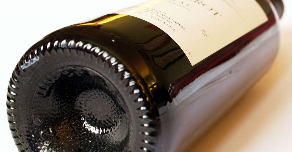 une bouteille de vin