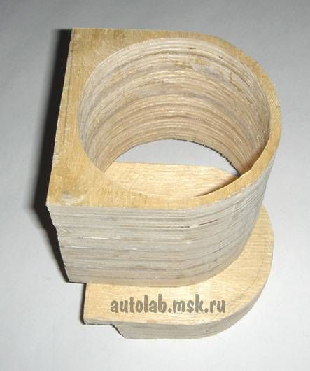 porte-gobelet de voiture en contreplaqué