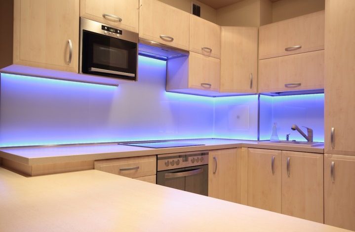 Décoration de cuisine avec des bandes LED