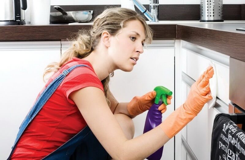 Laver la façade de la cuisine