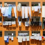 Faire sécher des choses sur le balcon