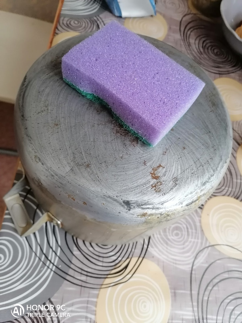 nettoyer les casseroles avec du corvalol