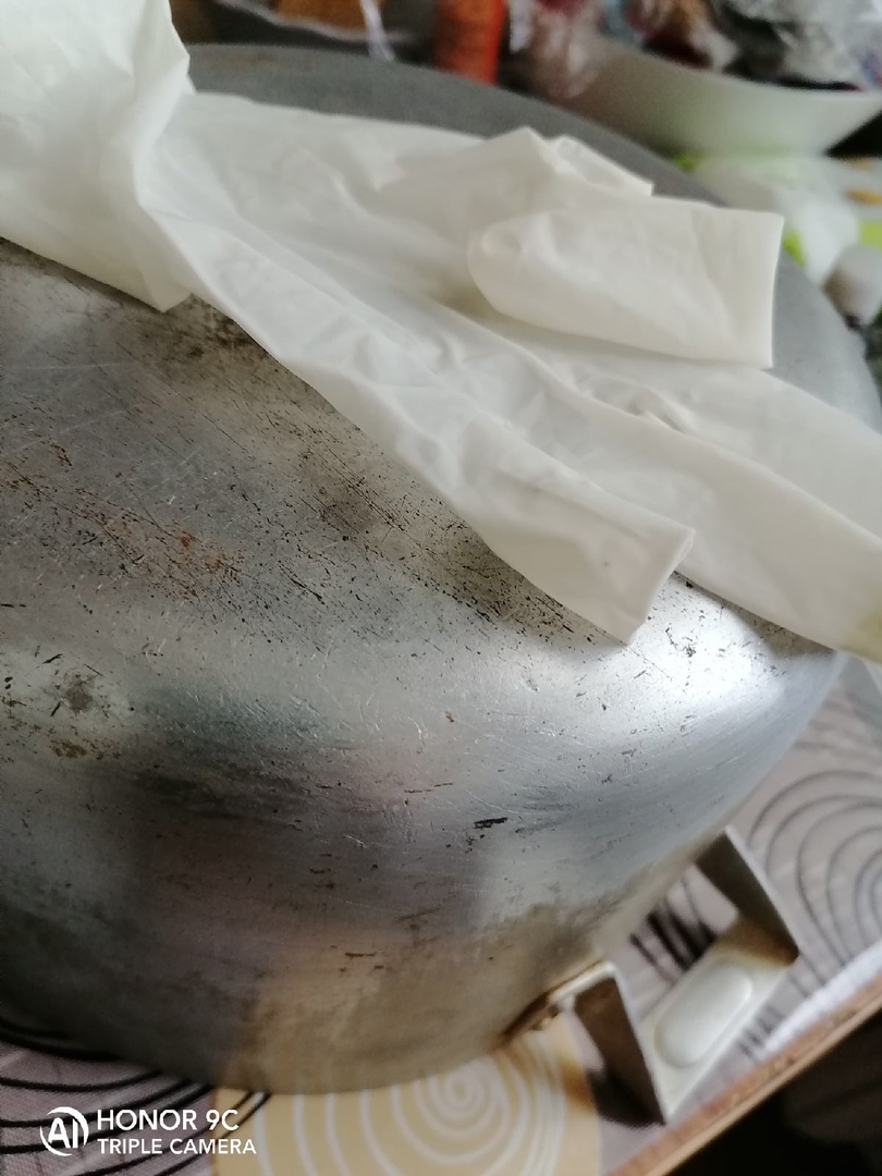 nettoyer les casseroles avec du Corvalol