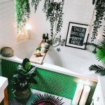 Dans la salle de bain