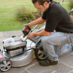 huile pour tondeuse à gazon