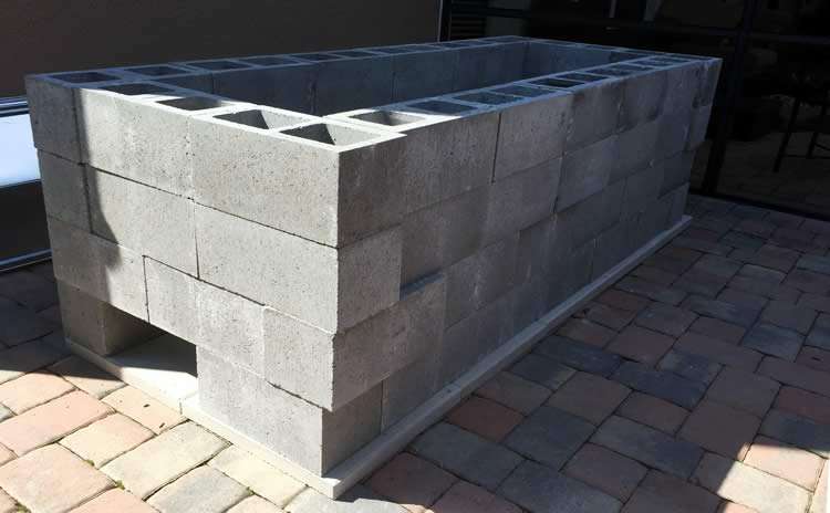 Blocs de béton.
