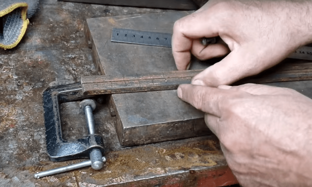 Tiges longitudinales.