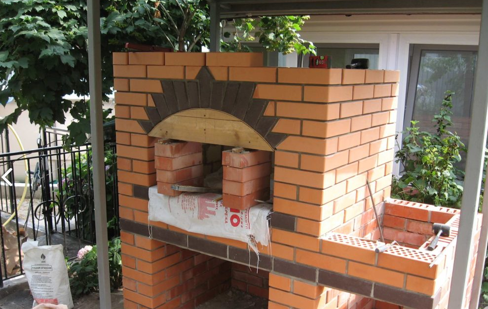 Le foyer est terminé.