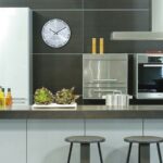 où-povesit-chasy-na-kuxne