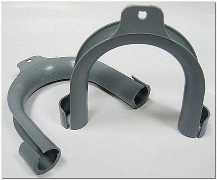 Support pour tuyau de machine à laver.