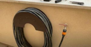 Support de tuyau fait maison.