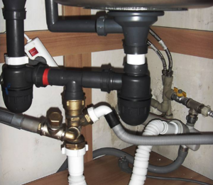 Raccordement du lave-vaisselle à l'égout