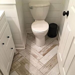 Niche derrière les toilettes à Khrouchtchev