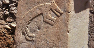 Bas-relief en architecture