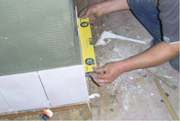 Contrôle du niveau de construction