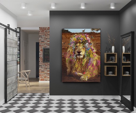 Que peut-on accrocher au mur dans le couloir ?