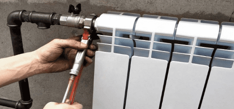 Comment accrocher un radiateur au mur