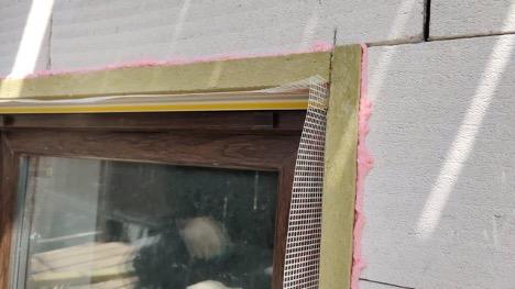 Technologie Ceresit pour façades humides