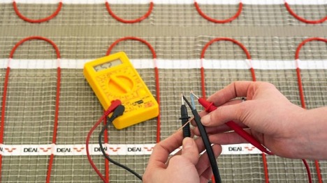 Plancher chaud depuis une prise